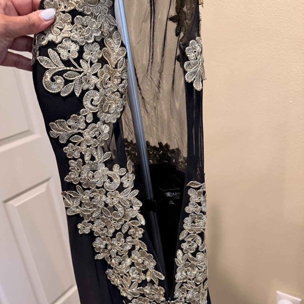 Betsy & Adam Women's 0 Black Gold Embroidered Mermaid Formal Evening Gown - Picture 10 of 16
